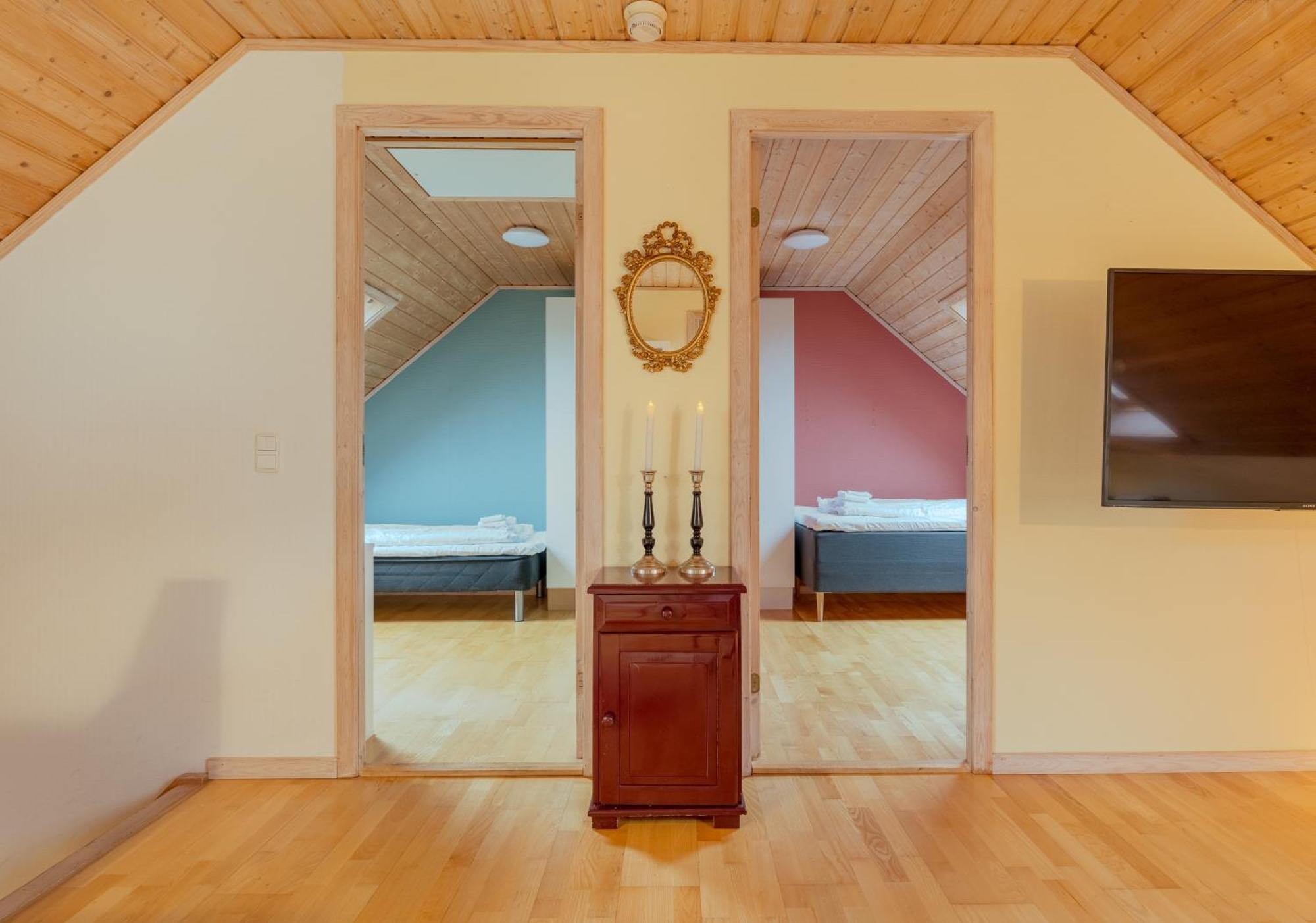 Lovely 5Br House In Τόρσχαβν Δωμάτιο φωτογραφία